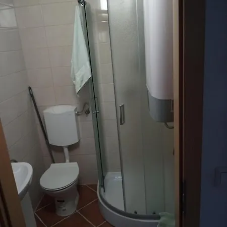 Nebesa So Tudi Na Zemlji Sveti Tomaz