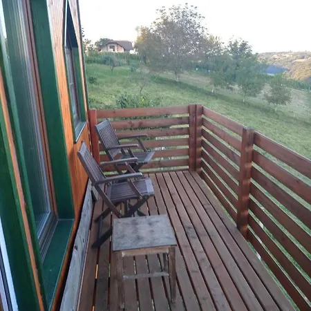 Lodge Nebesa So Tudi Na Zemlji *