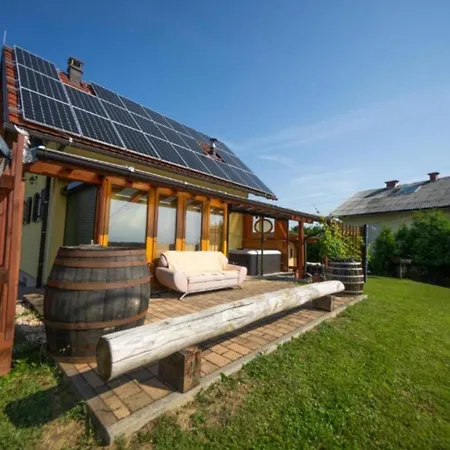 Nebesa So Tudi Na Zemlji Lodge *