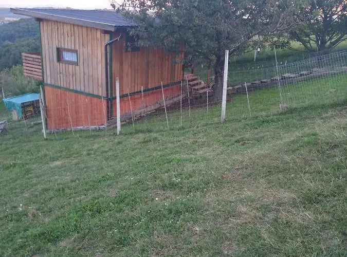 Nebesa So Tudi Na Zemlji *