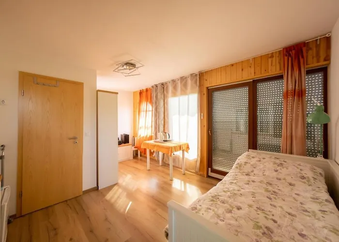 Nebesa So Tudi Na Zemlji * Sveti Tomaz